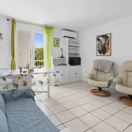 Apartament Joli 32m2, Piscine, Parking, Wifi