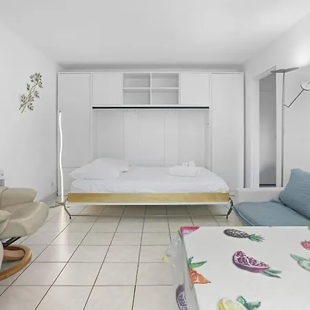 Joli 32m2, Piscine, Parking, Wifi